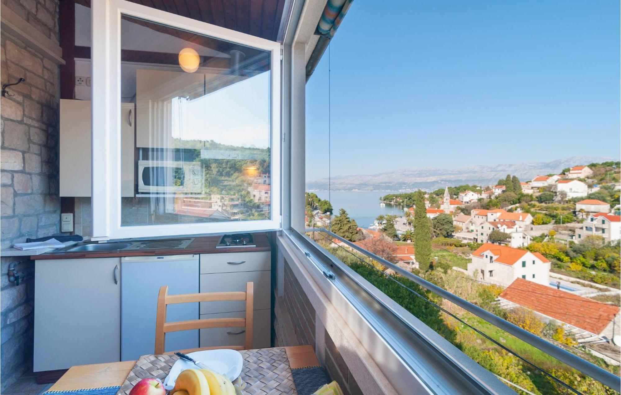 1 Bedroom Cozy Apartment In Splitska Zewnętrze zdjęcie